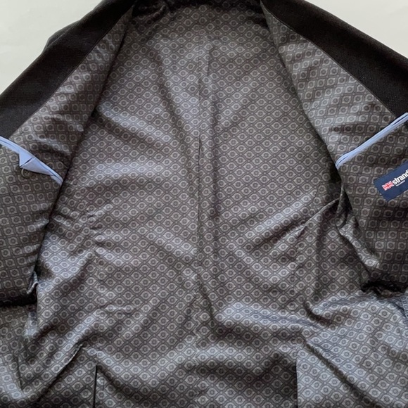 Strand Textured Blazer - Picture 7 of 12